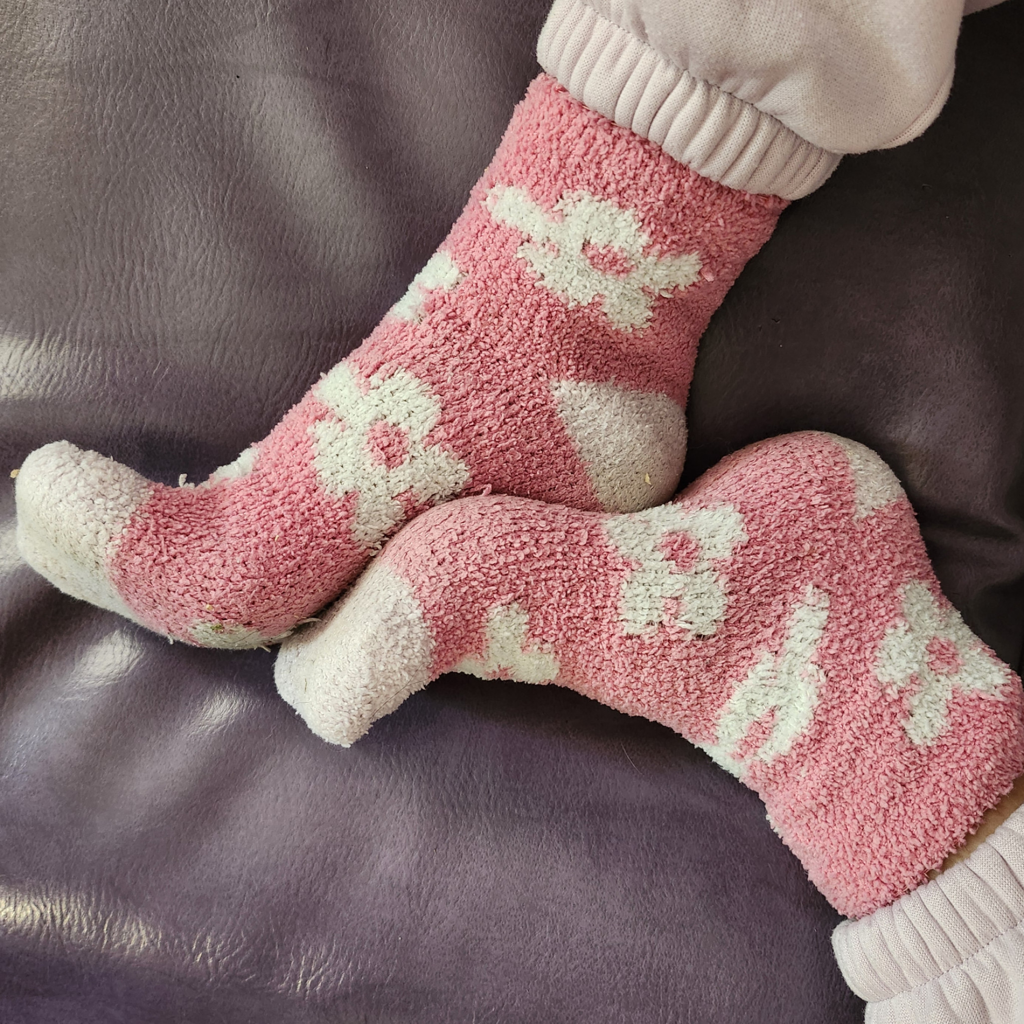 Natalies Fuzzy Pink Flower Socks