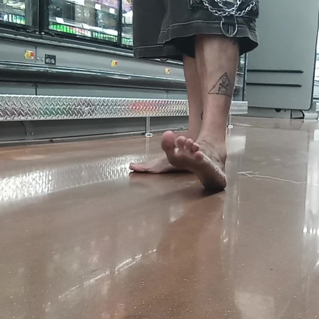 PIC SET 50 pics Barefoot  Shirtless in public