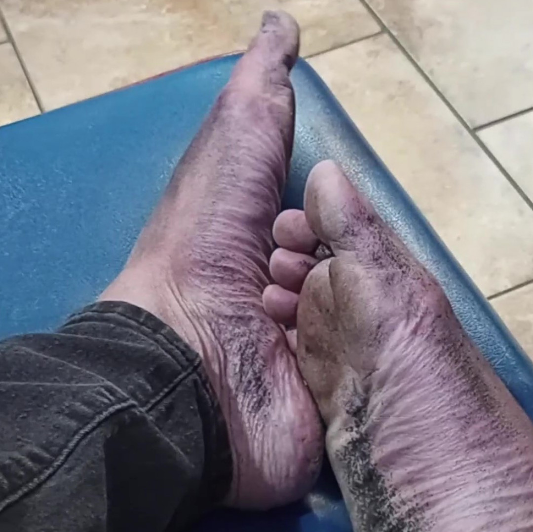 PIC SET 50 pics Barefoot  Shirtless in public