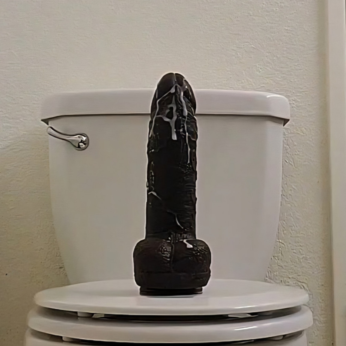 HUGE THRUSTING AND VIBRATING BBC DILDO