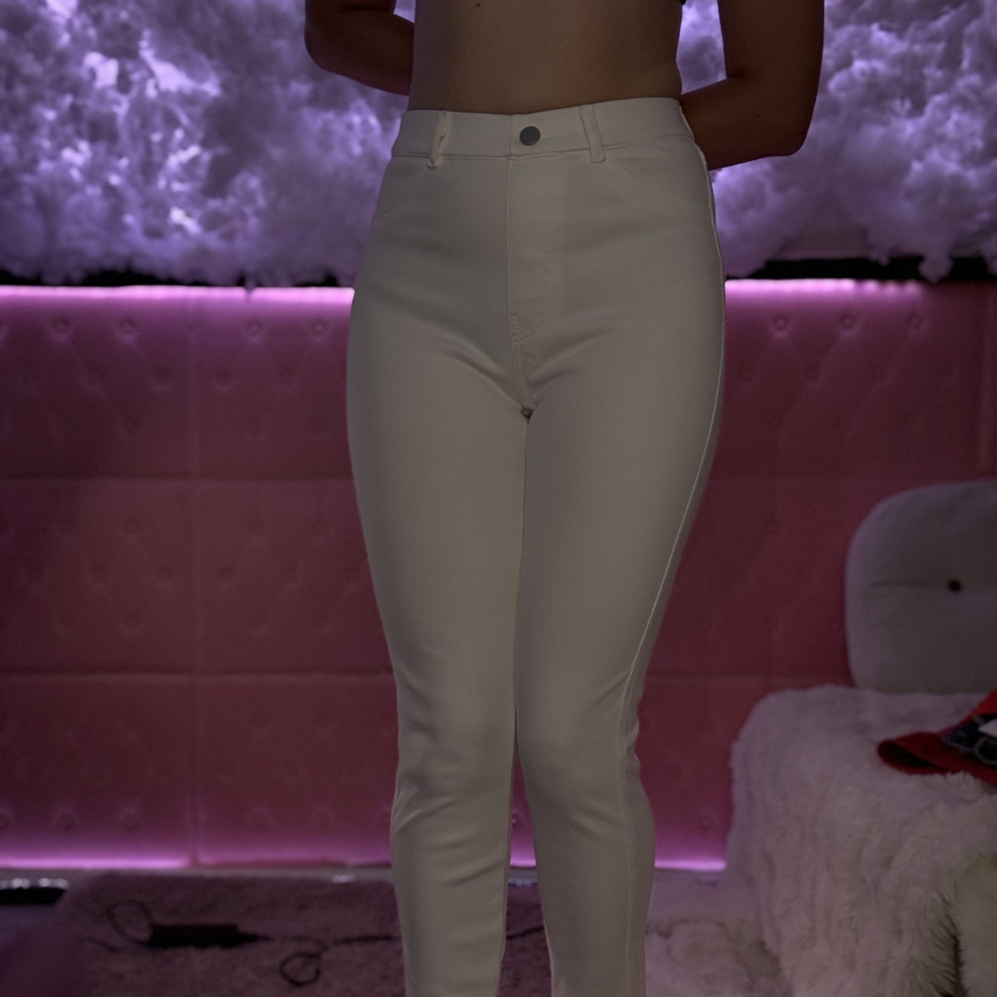 pink Freya hot outfit
