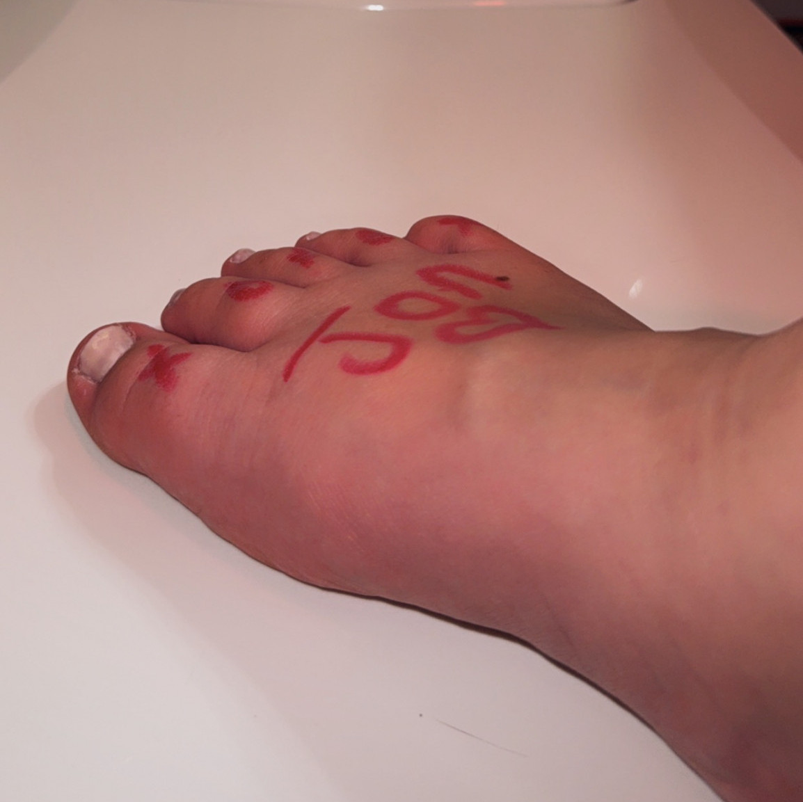 CUSTOM NAME ON FEET PICS AND VID