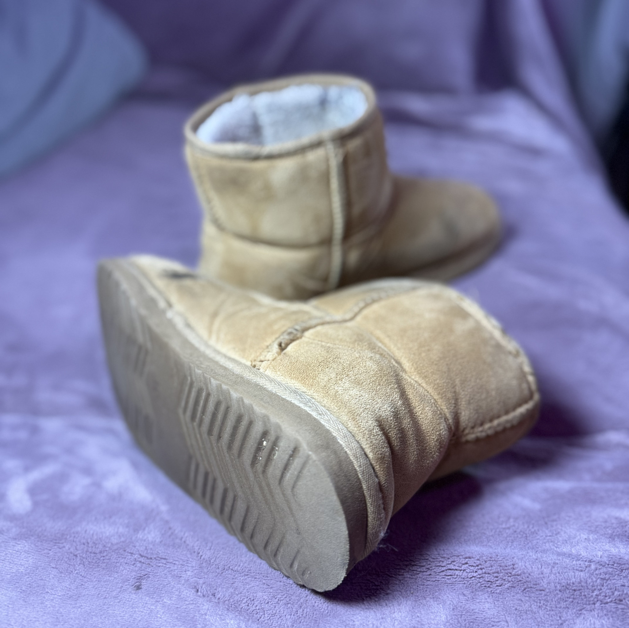 DIRTY STINKY UGG SLIPPERS