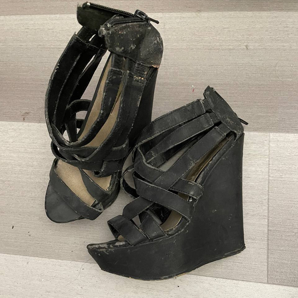 FAVORITE SHOES