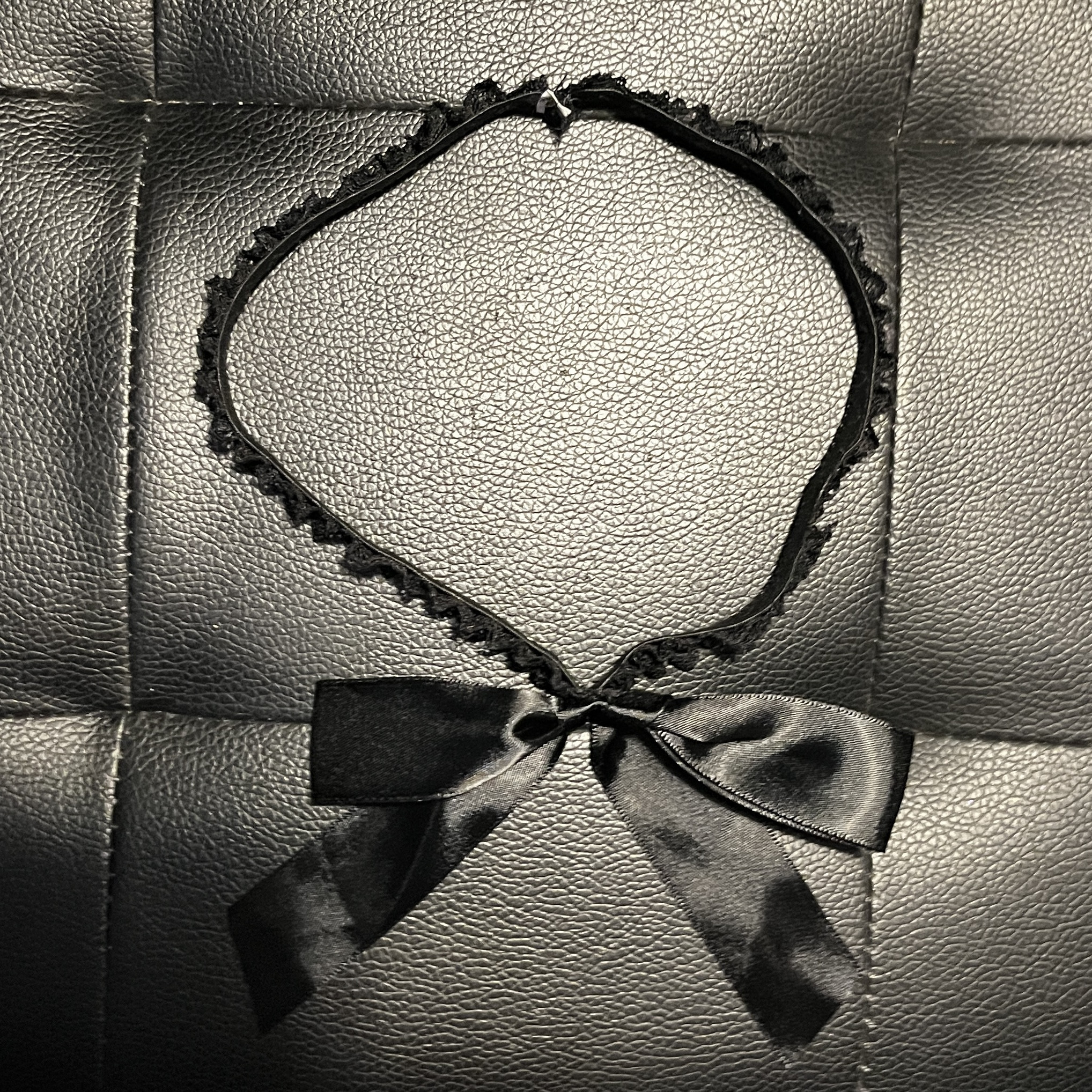 Black Lace Bow Garter