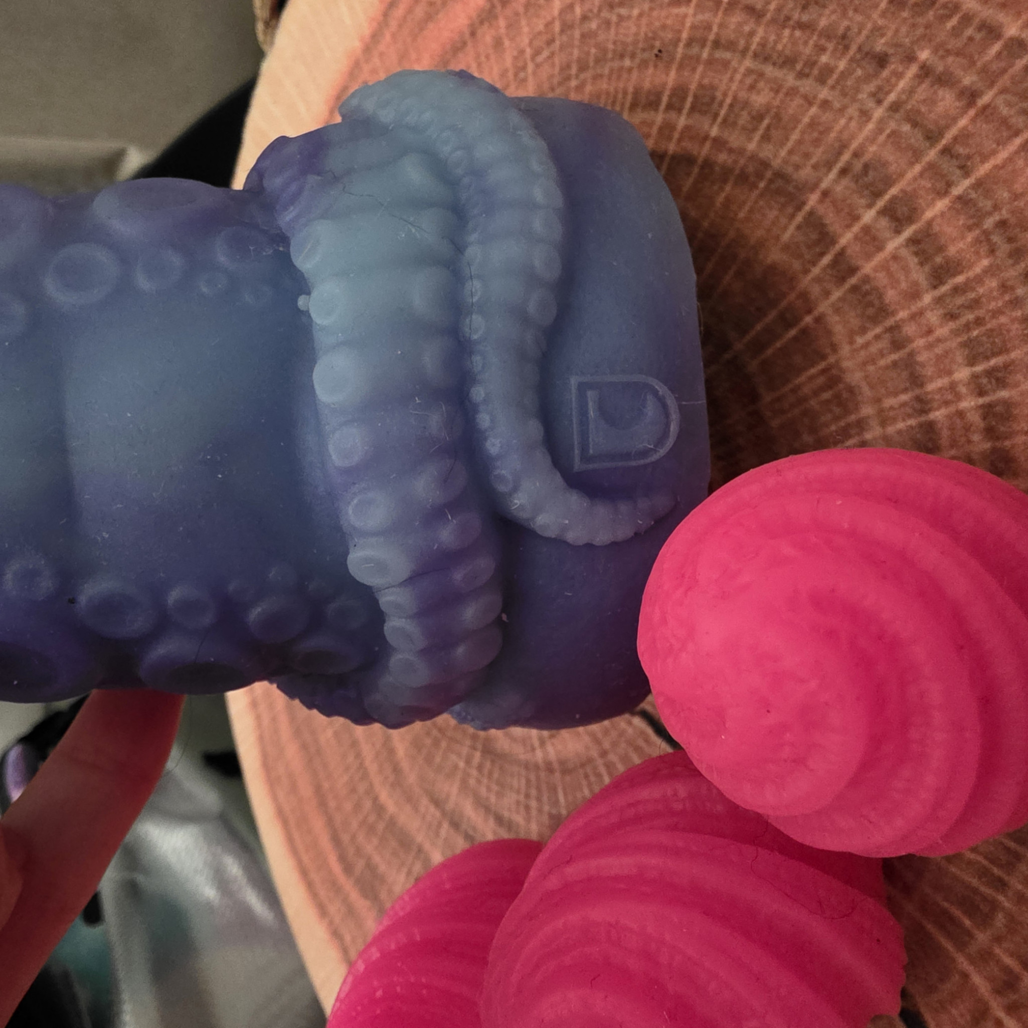 Uberime xl custom pour Ovipositor with 3 eggs