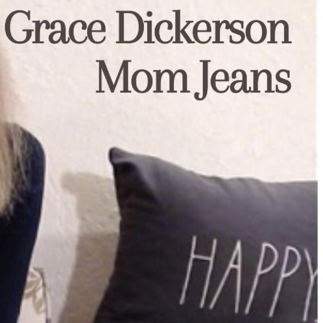 Grace Dickerson Mommy Jeans strip tease Photo set