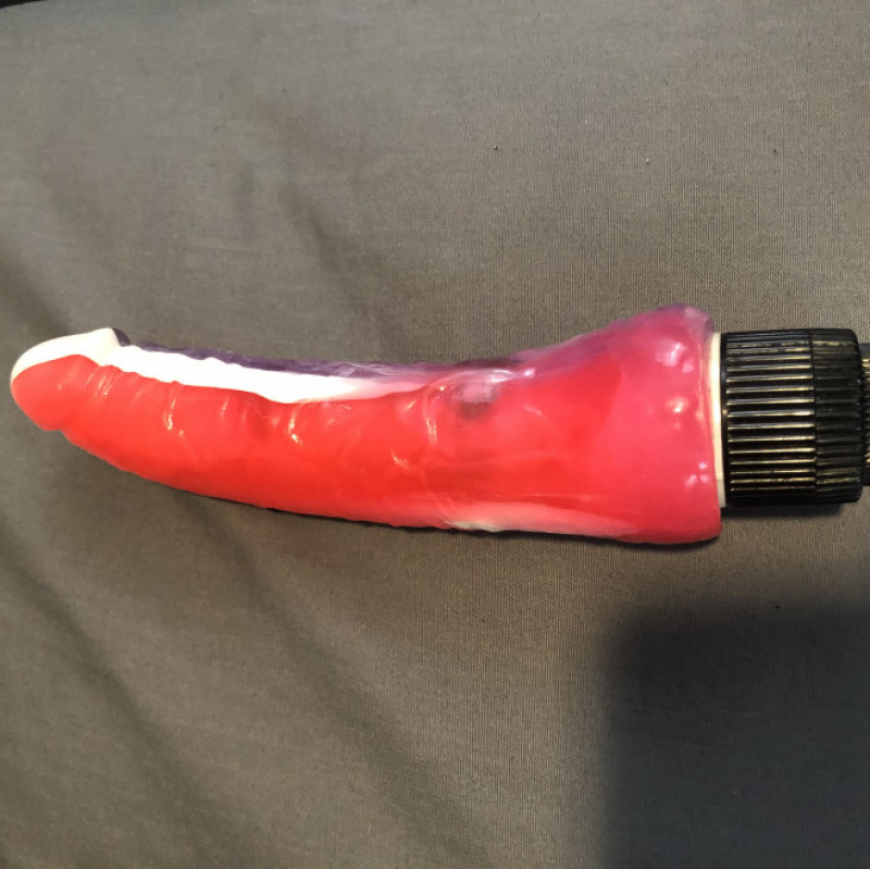 Rileys First Dildo