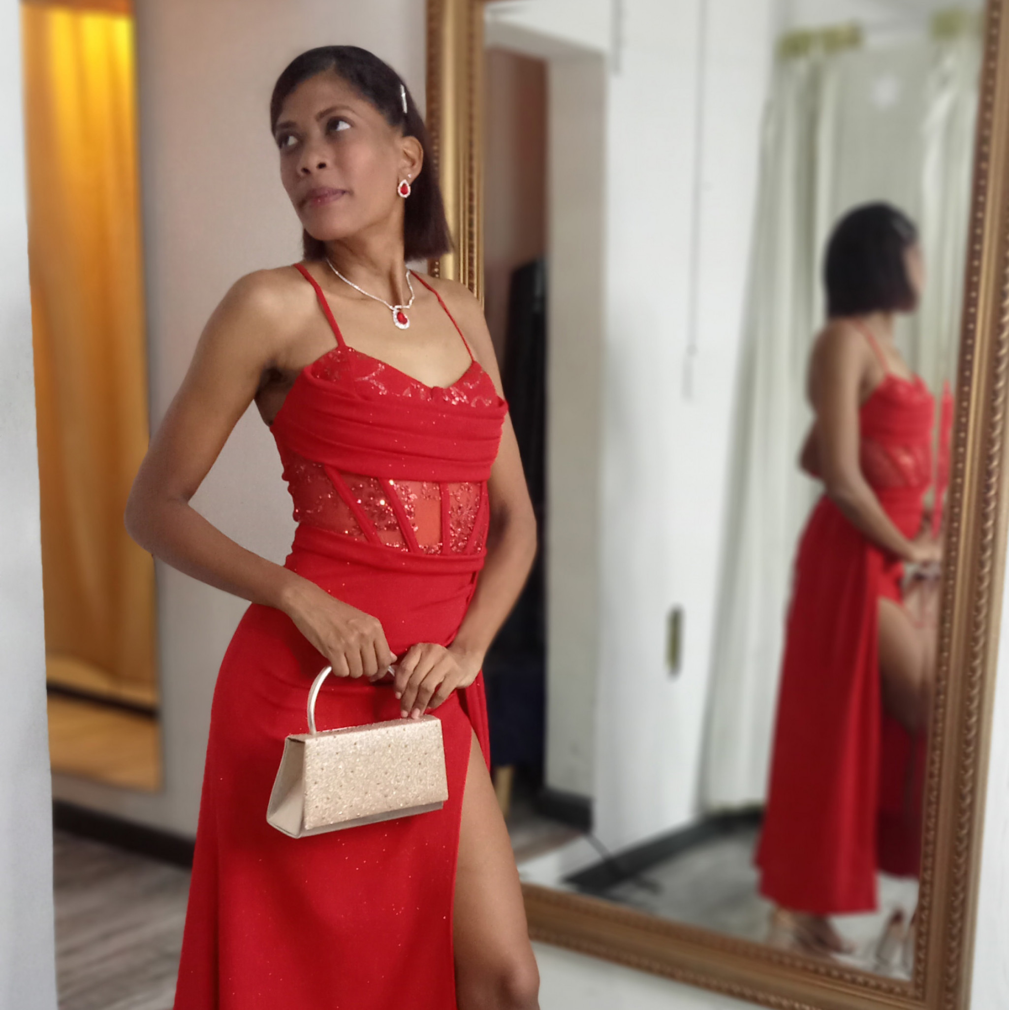 Red dress used