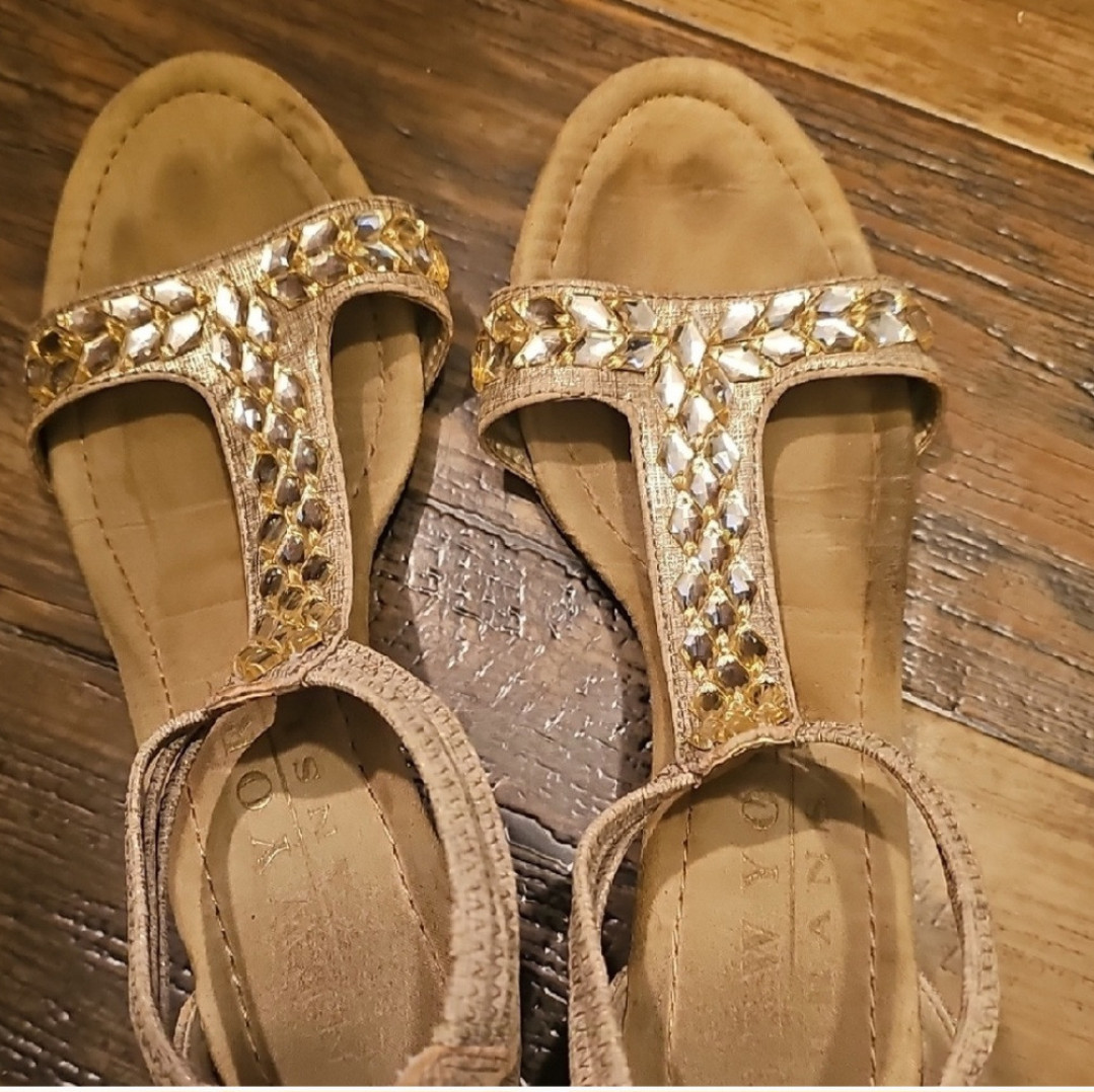 Gold and tan well loved heels