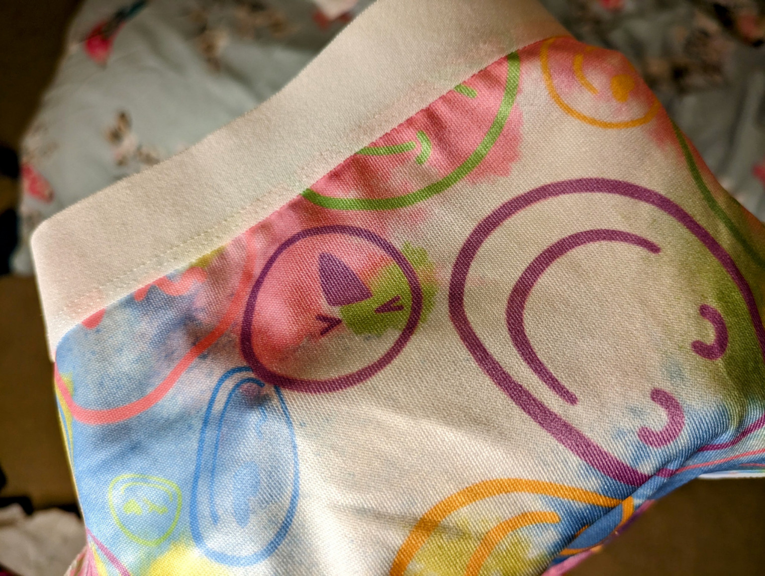 Used Emoji Thongs: Arse Smelling or Clean