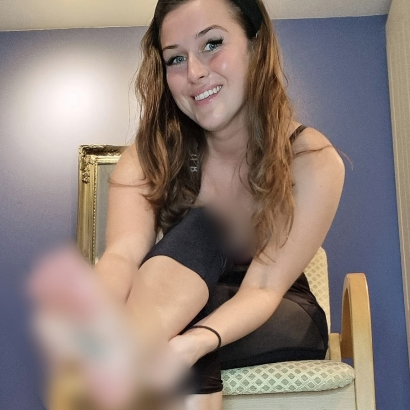 BetaSafe RipOff Oily Feet Photo Set