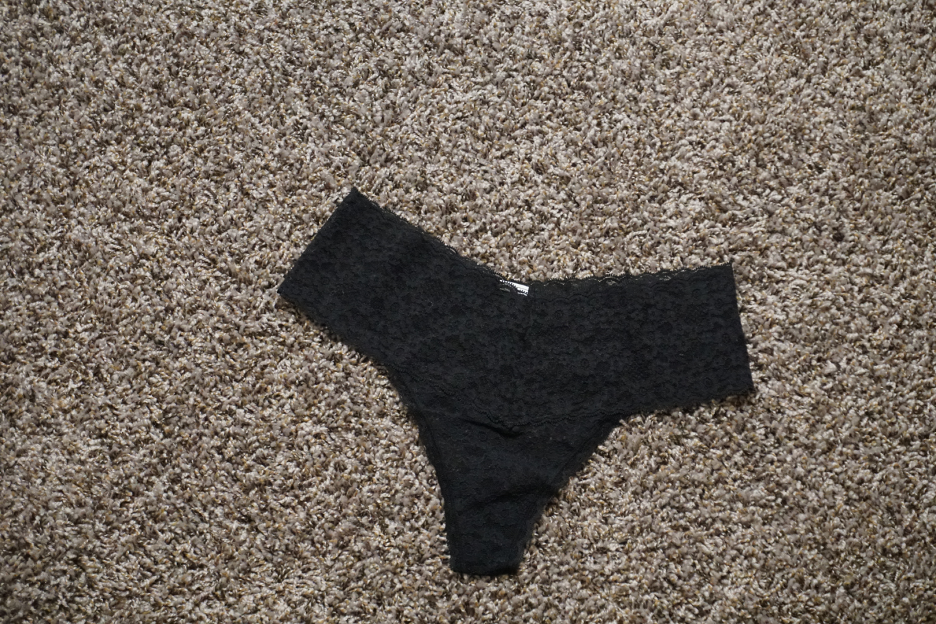 AE Full Lace Thong Black