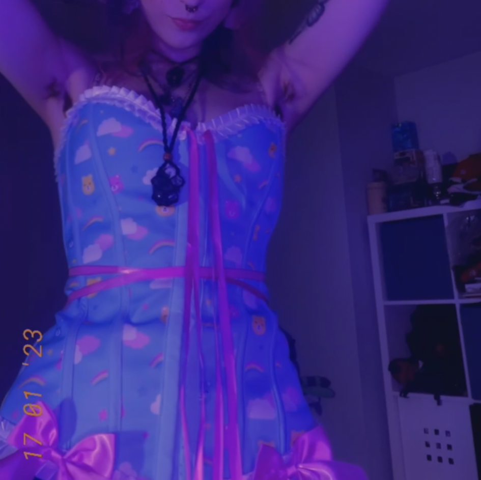 My hairy armpits