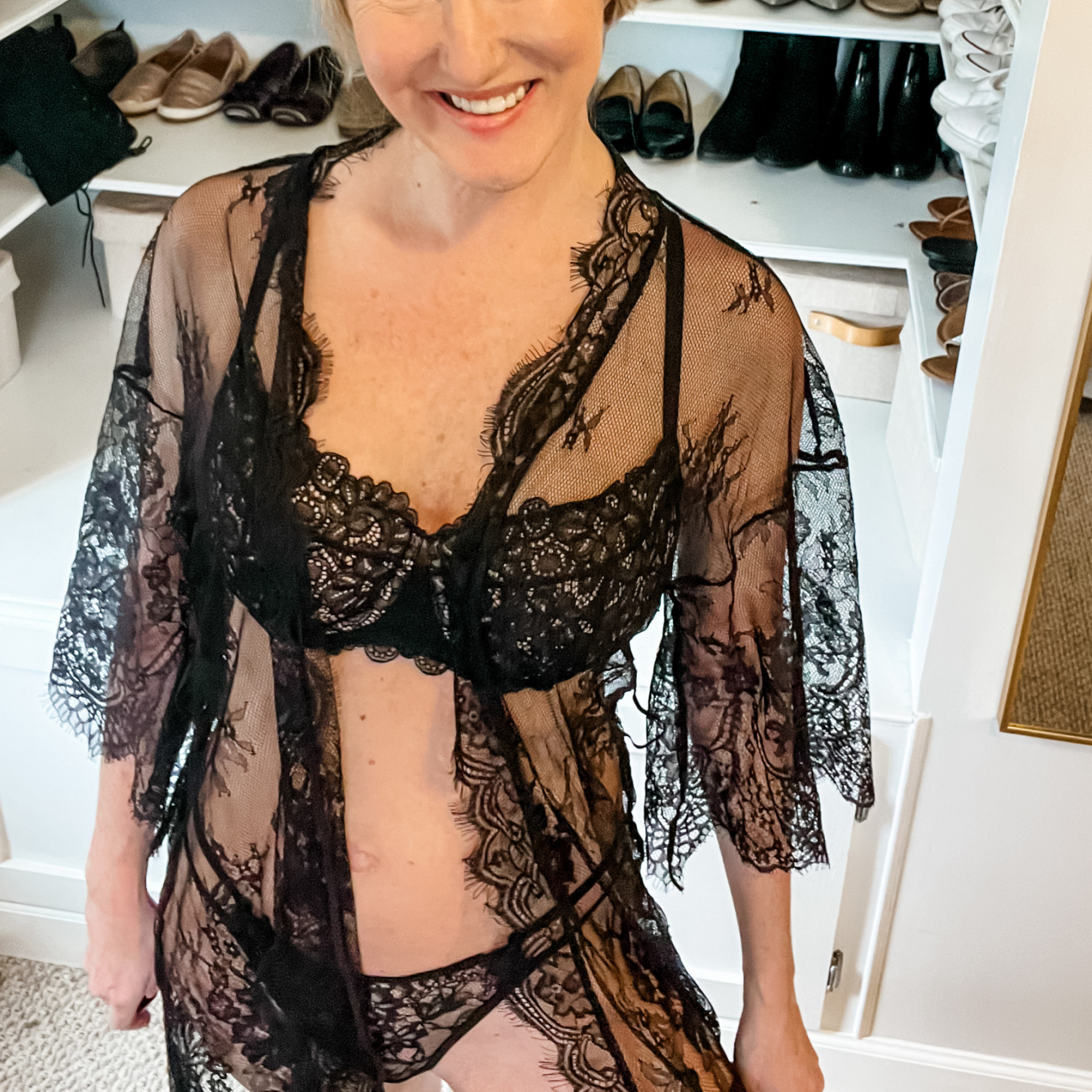 Black Lace Short Robe