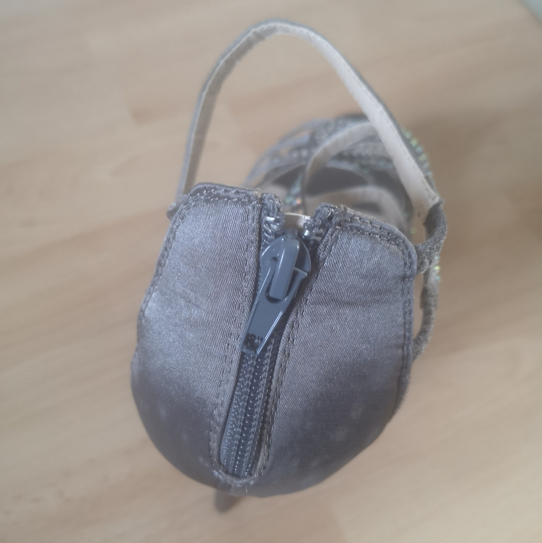 Fabulous Grey and Diamante 6 Inch Heels New with Marks UK 8
