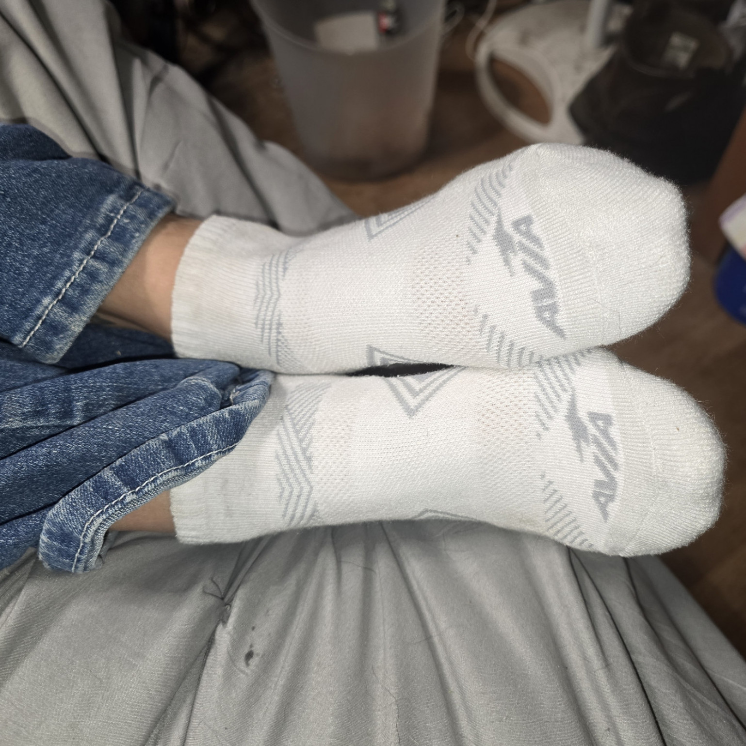 Worn avia ankle socks