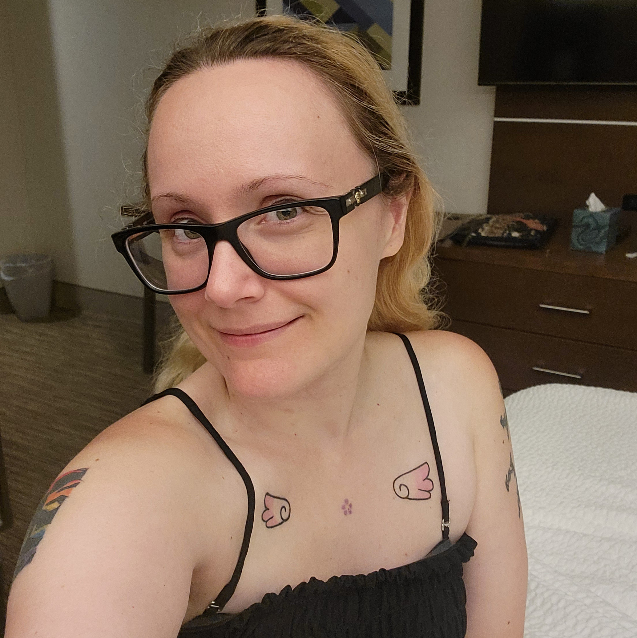 Blonde PAWGs Hotel Room Fun in Boston