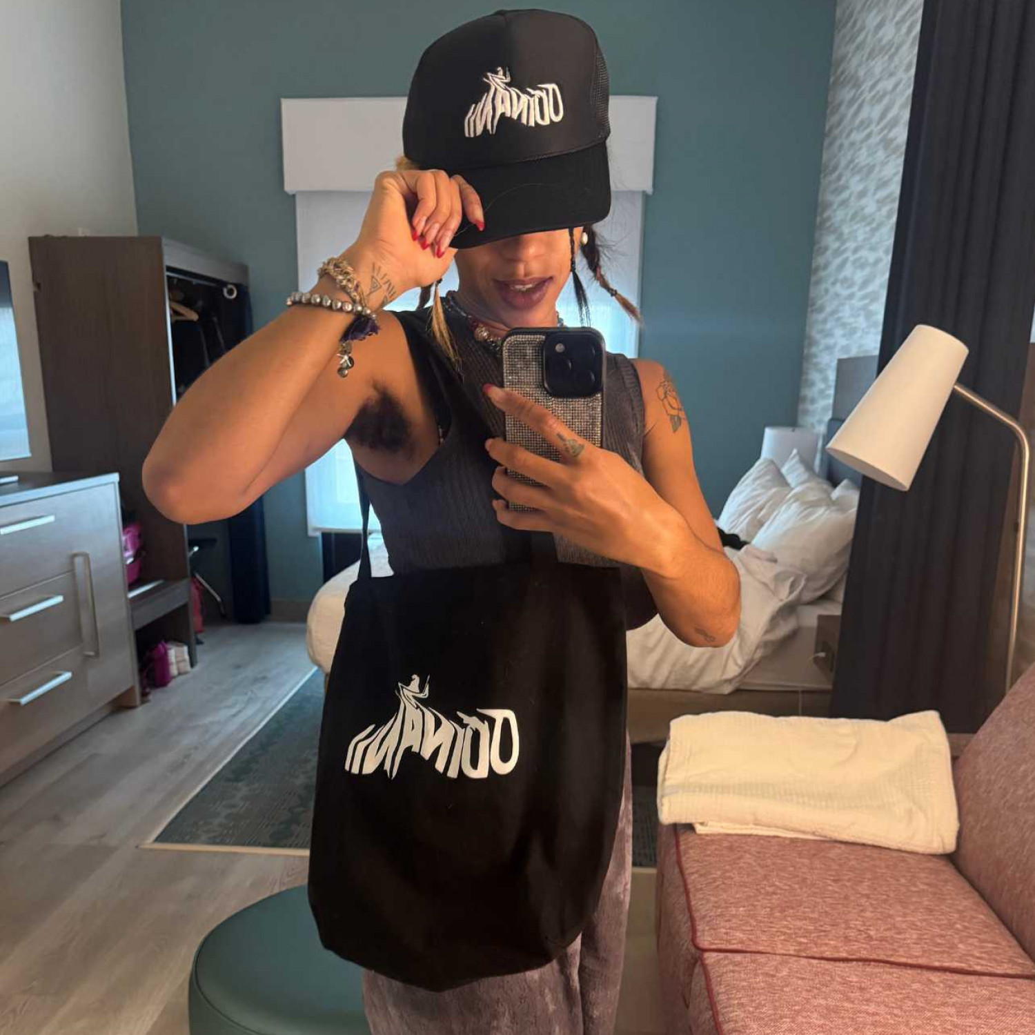 Bundle: Odinani Tour Pack