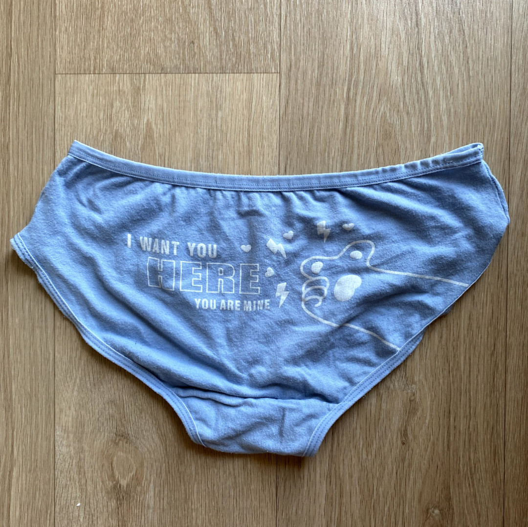 Teen Used dirty full bum panties