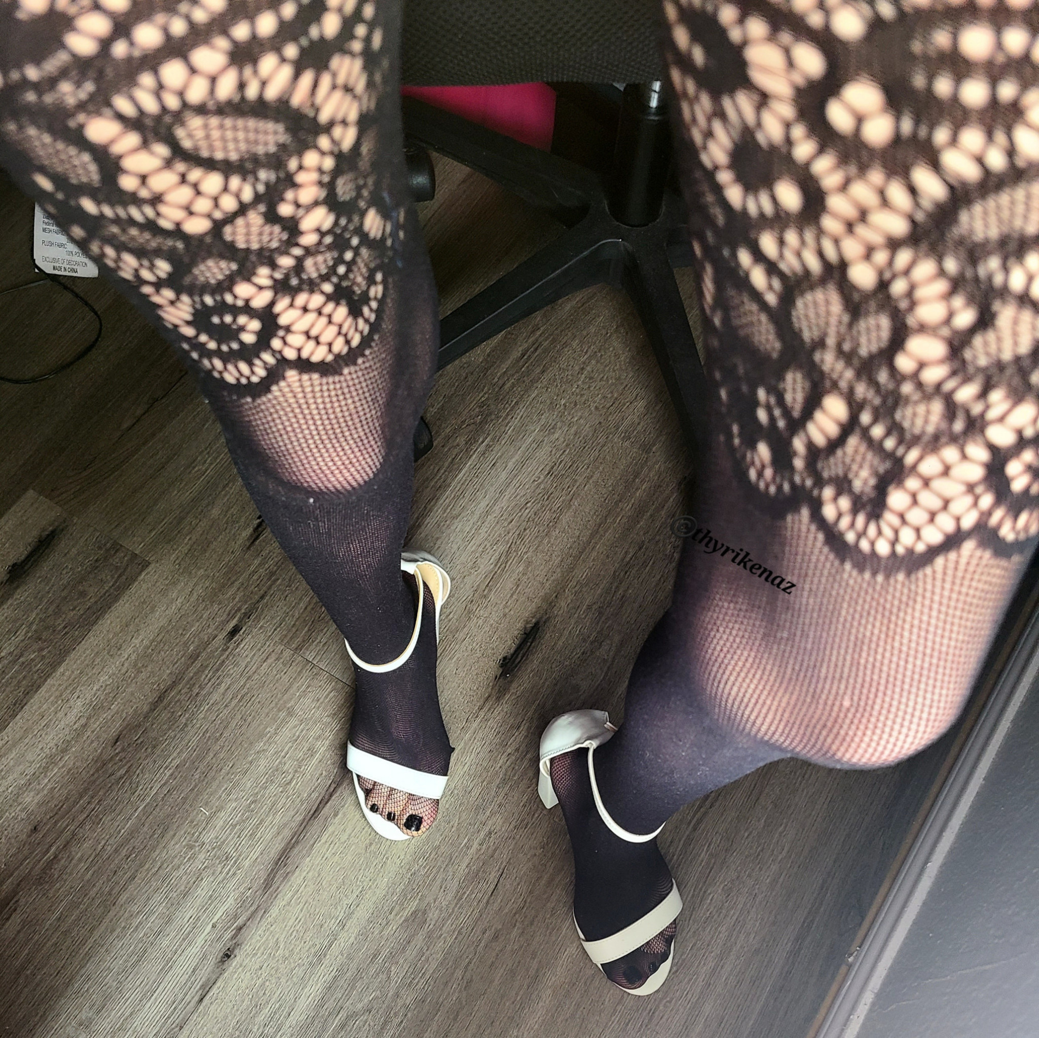 Stocking and heeled feet