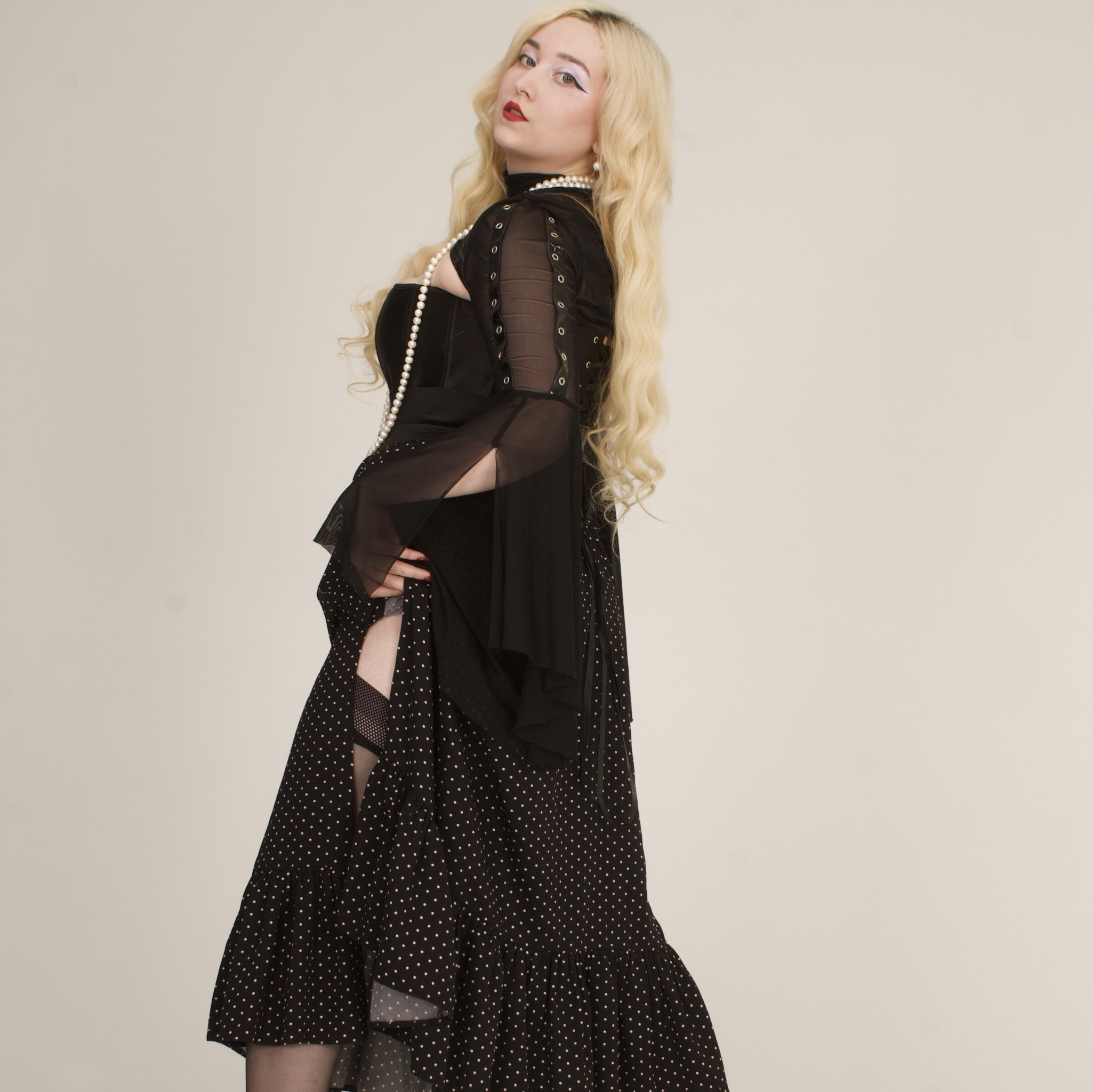 Burlesque cover modeling