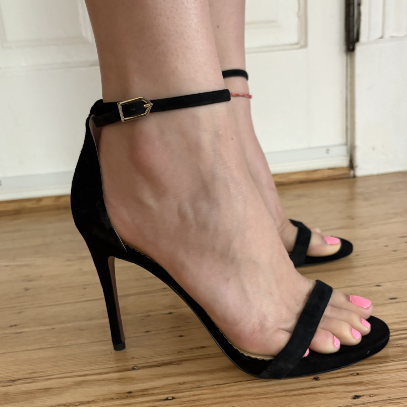 Black Heeled Shoes
