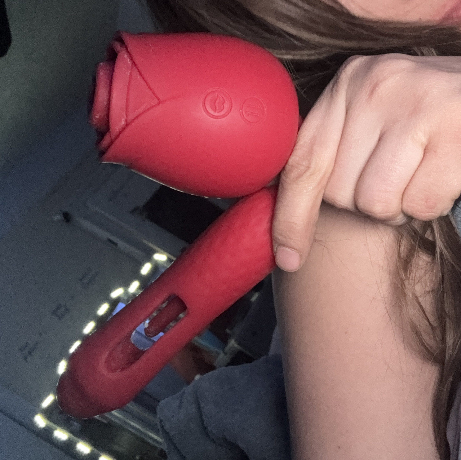 Flicker g spot dilly with the infamous rose clit stimulator