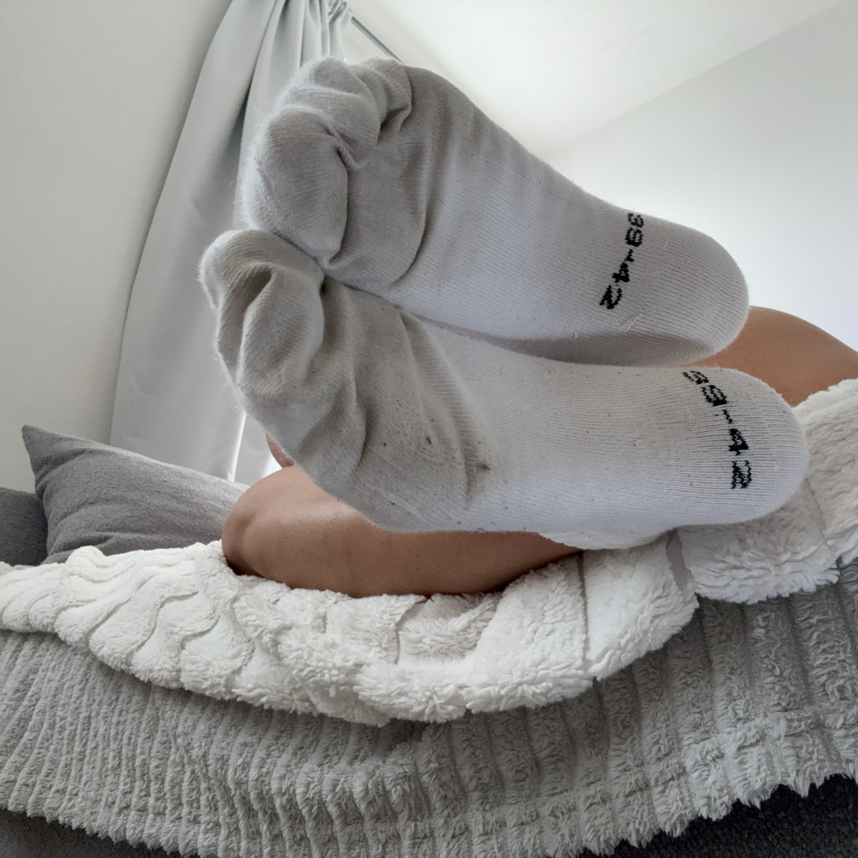 Dirty white Puma ankle socks
