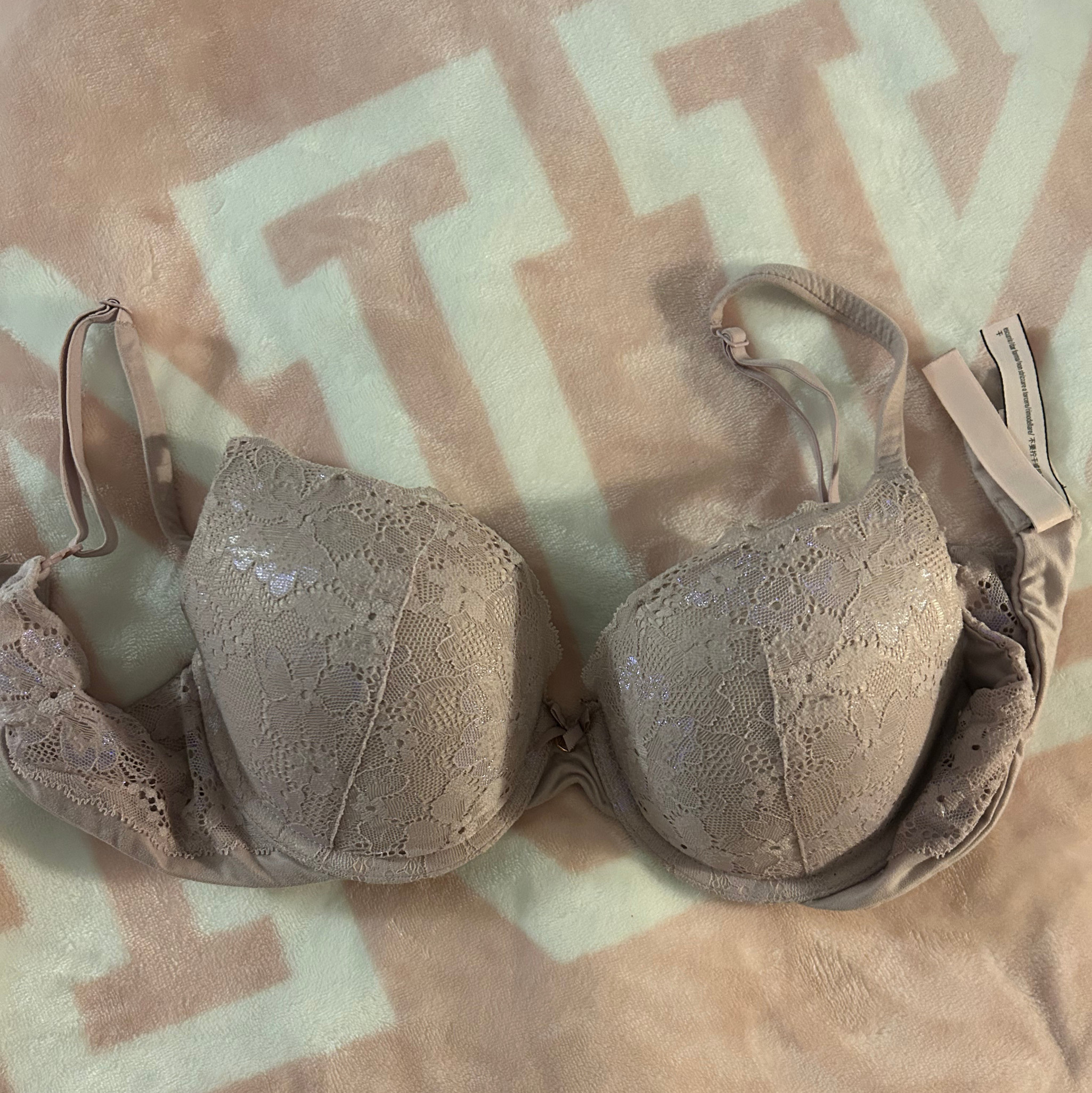 Personal Collection: Victorias Secret Bra PURPLE LACE