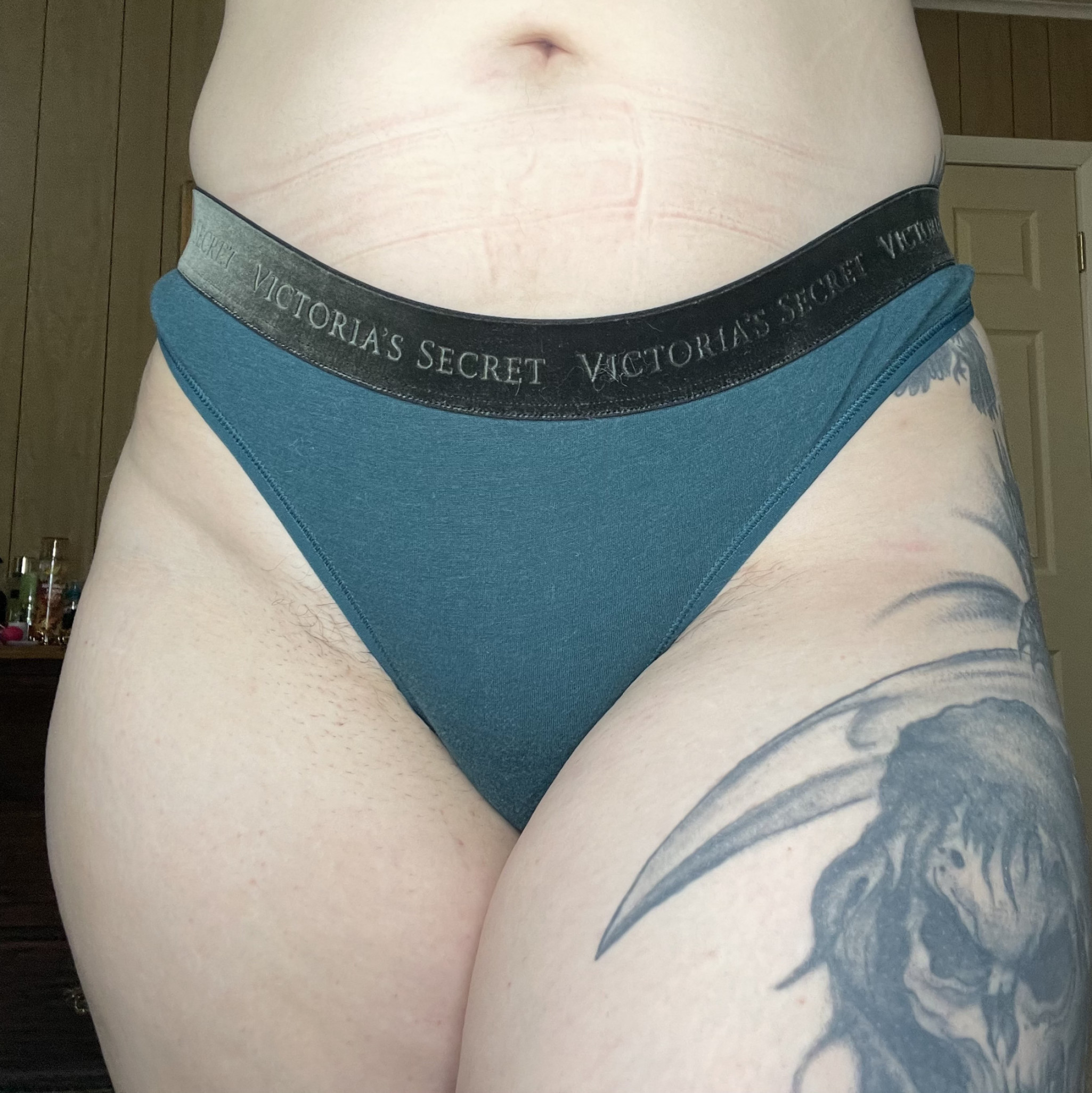 Victorias Secret Velvet Wasitband Thong