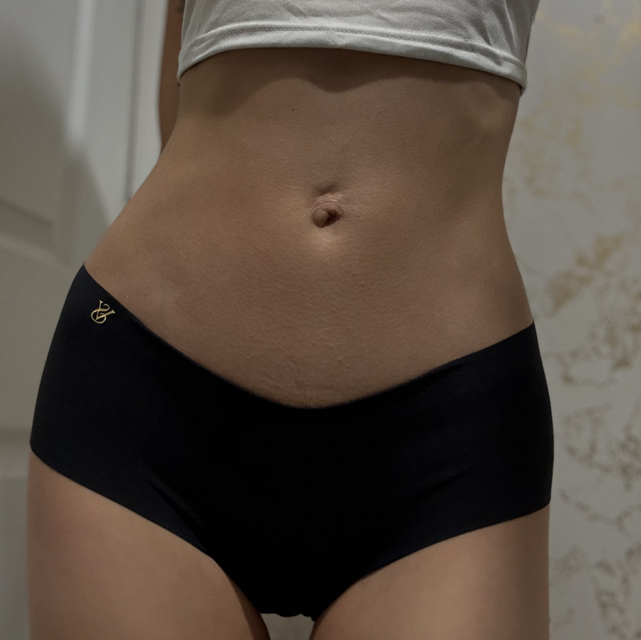 Black cheeky panties