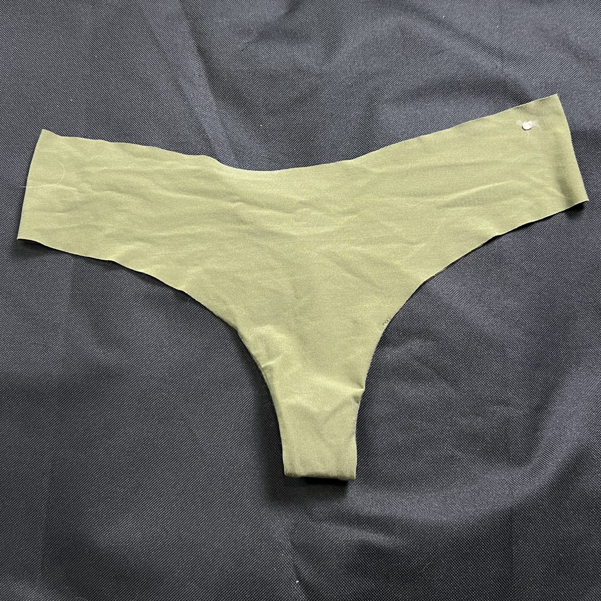 Seamless VS Thong