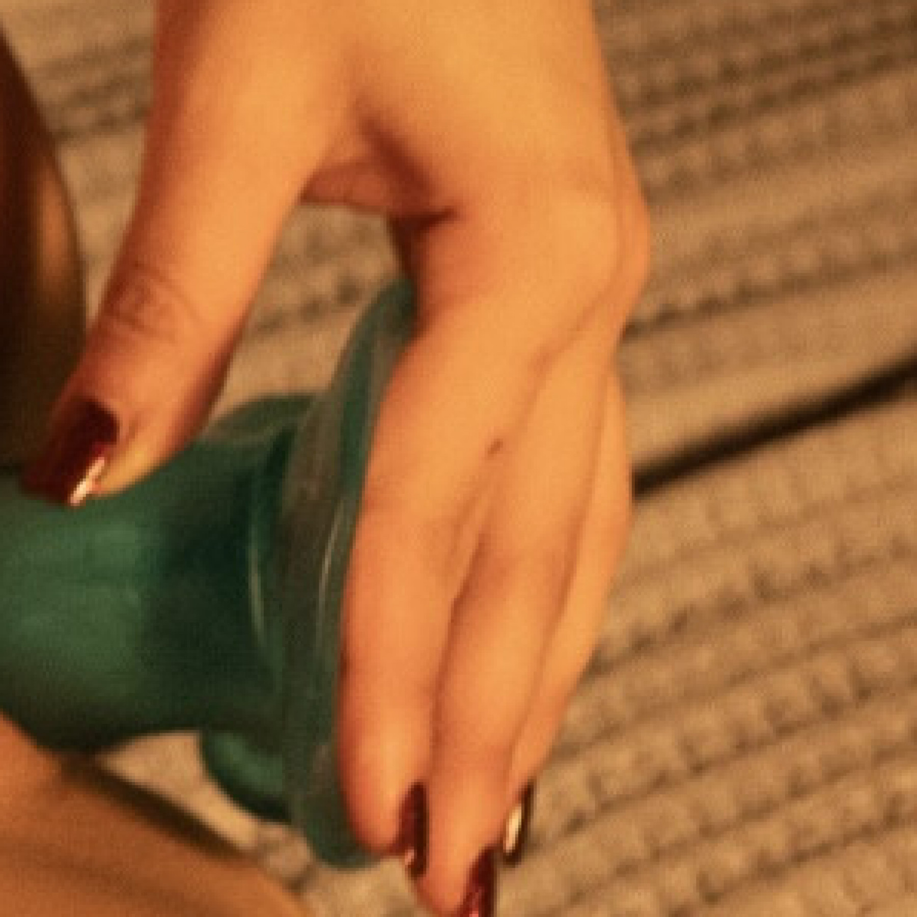 Solo Play Hotel Photo Set