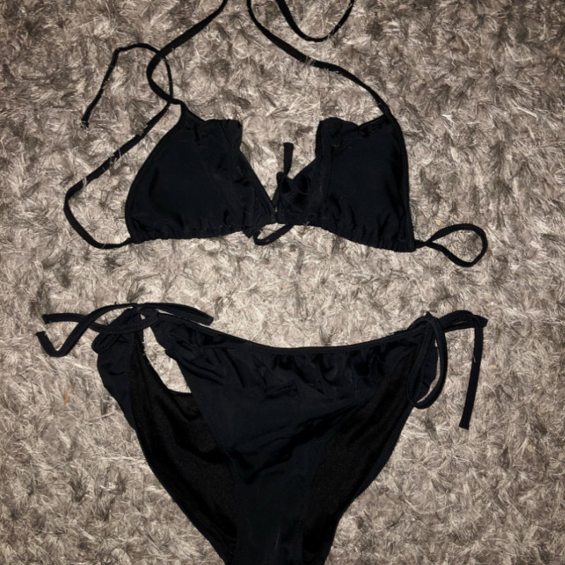 Black Ruffle Bikini Set