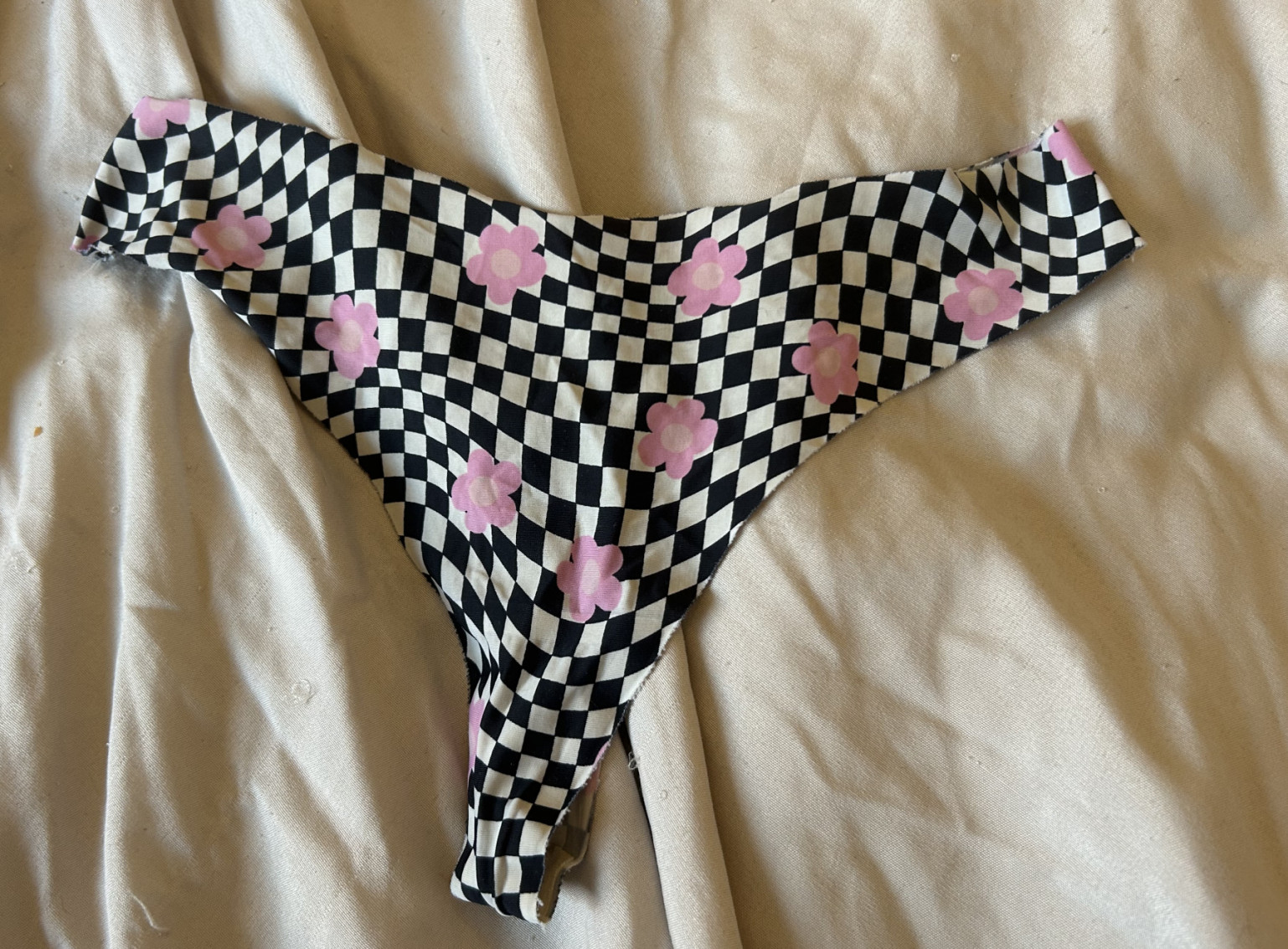 Stretchy thong panties