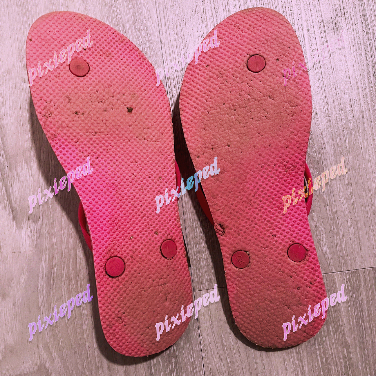 hot pink shower flip flops w TOE PRINTS