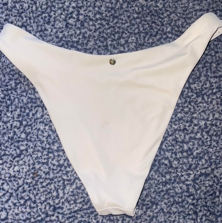 White VS Bikini Bottom