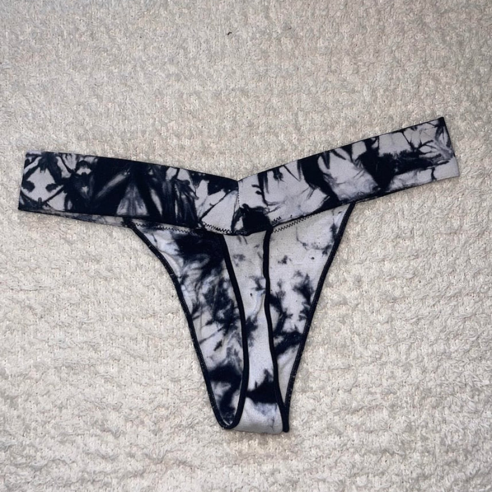 Black White Seamless Thong