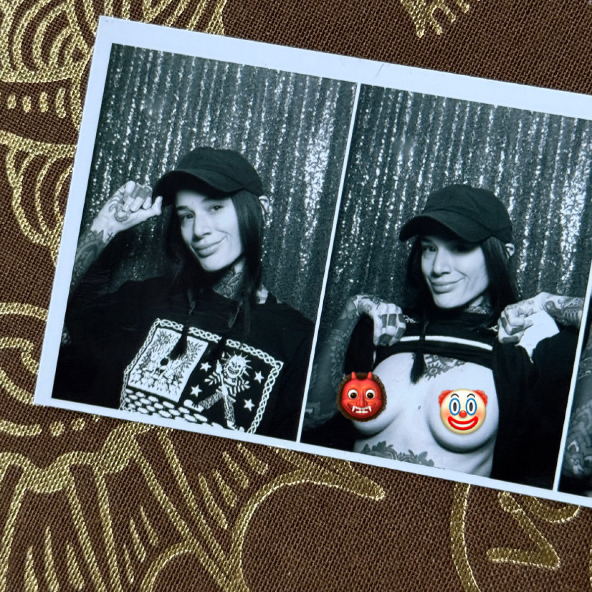 Photobooth topless black and white photo strip