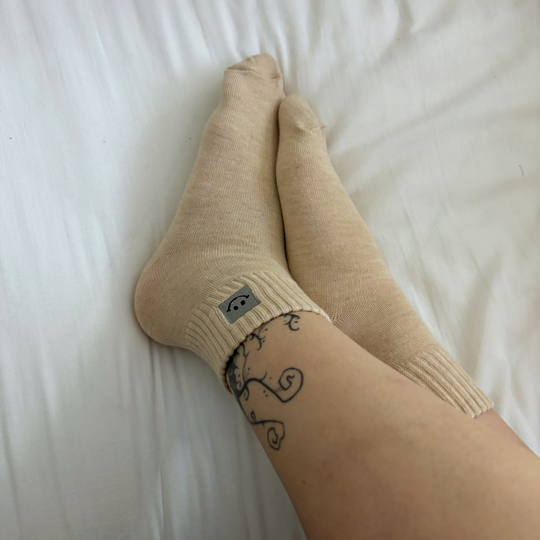 Happy Cream Sockies