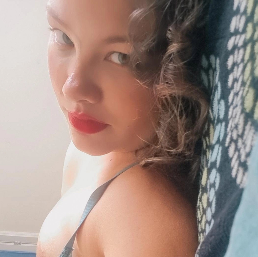 A pack of 12 very naughty photos