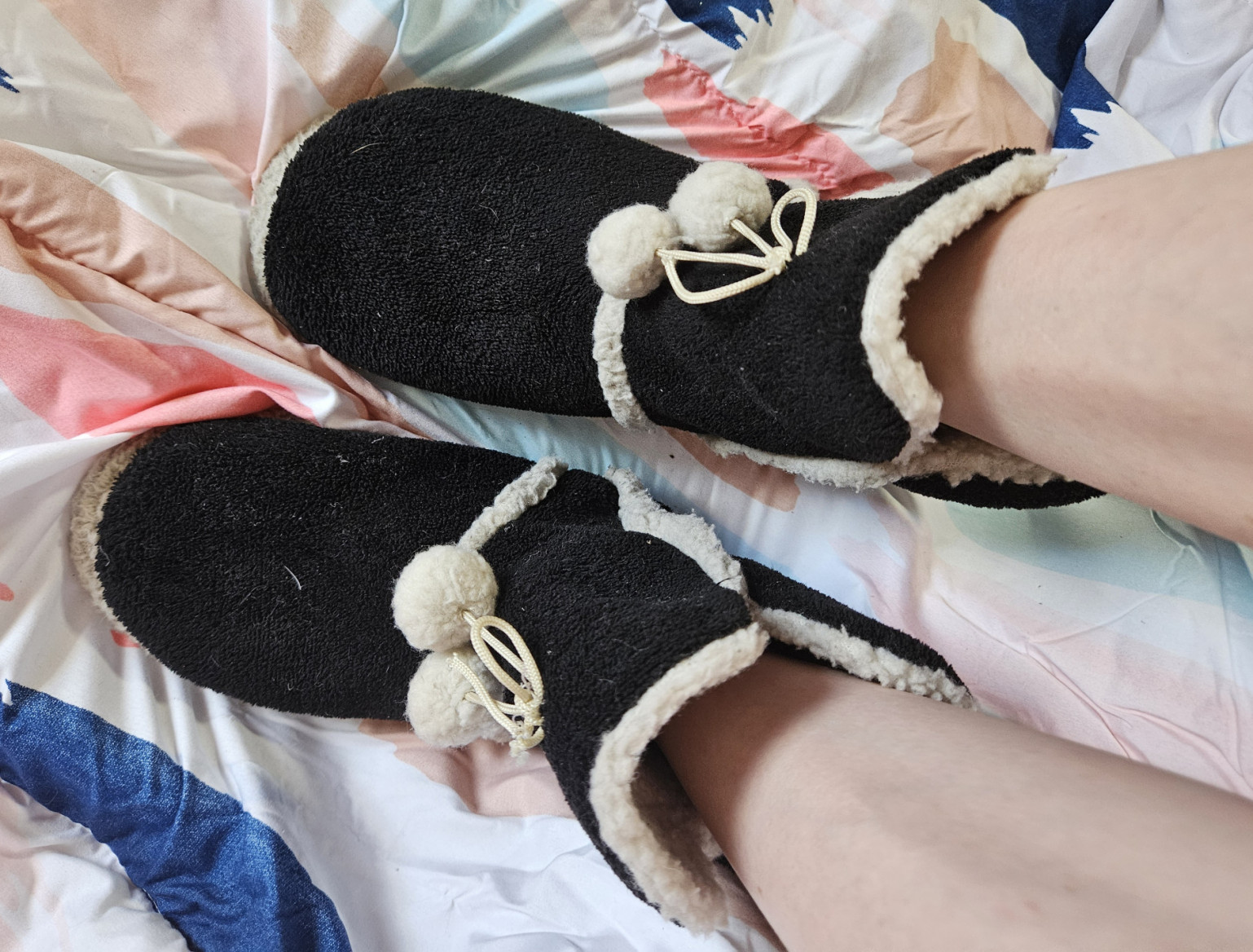 Very Worn Cozy Boot Slippers size 8