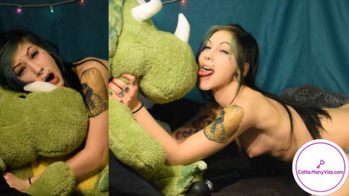 Triceratops Tramp: Plush Play Hitachi