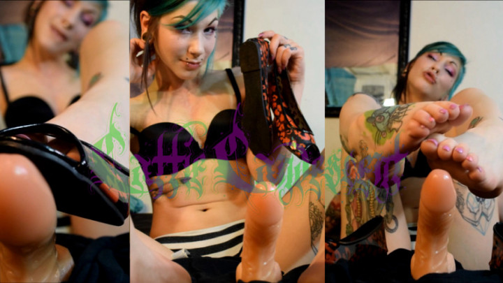 Amateur Shoejob N Footjob|Spit Fetish